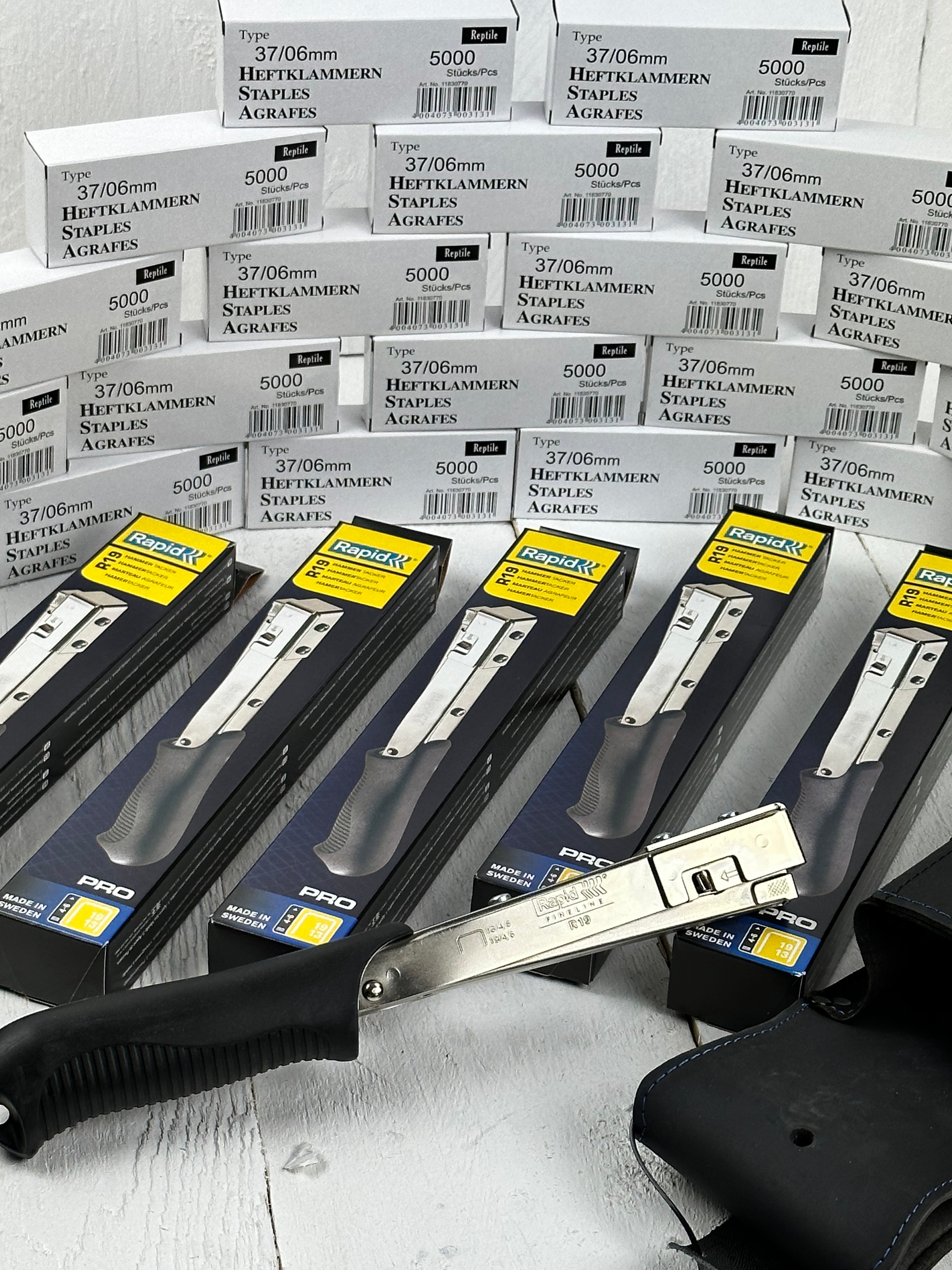 4 x Profi Hammertacker R 19 Aktionspaket – Ihr idealer Partner für effizientes Arbeiten