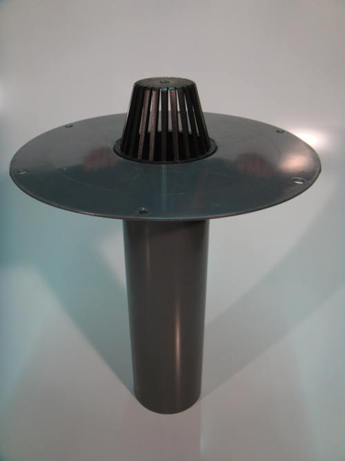 Flachdach-Abläufe mit robustem Hart-PVC-Flansch: Effiziente Entwässerungslösung für Flachdächer