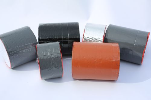 Aludichtband Butylband für Dachreparaturen: Flexible Abdichtung in 10 lfm von 50 bis 300 mm